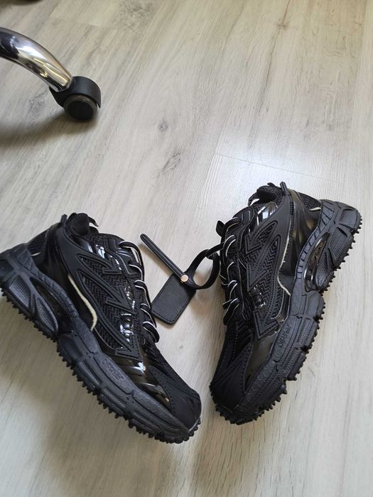 Off White Be Right Back negri