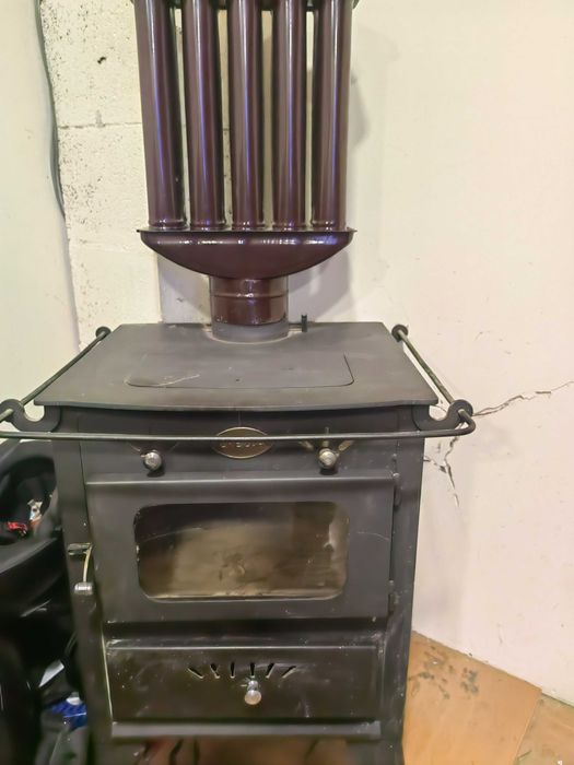 Продавам камина „Звезда“ на дърва