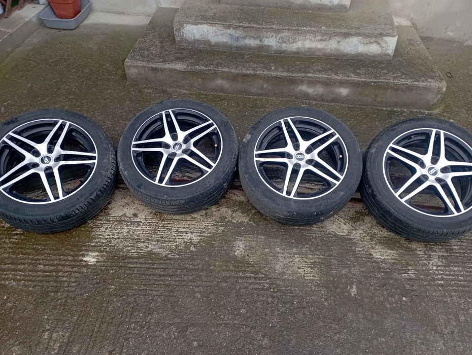 Vând jante aliaj Audi