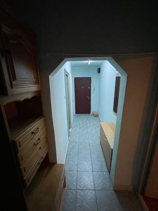 Inchiriez apartament Carpati 2