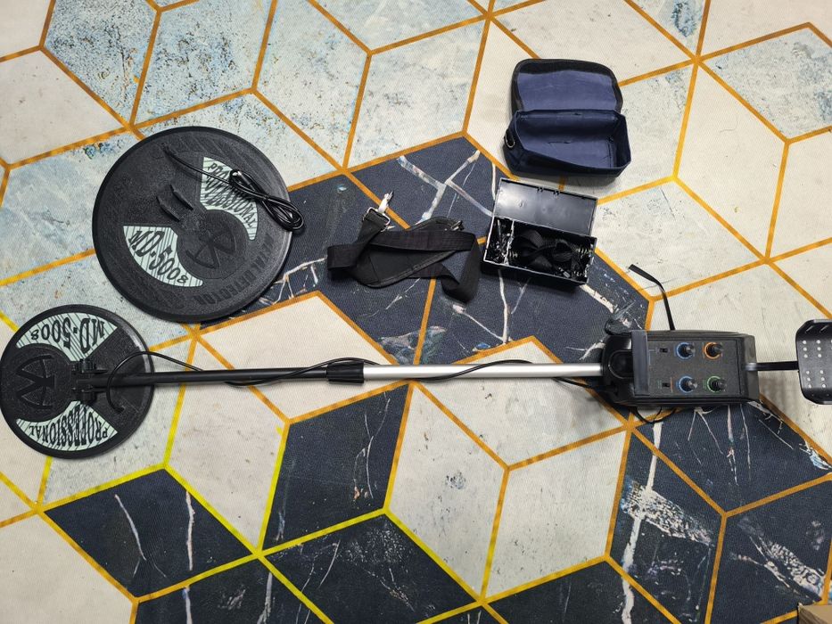 Продам металлоискатель MD 5008