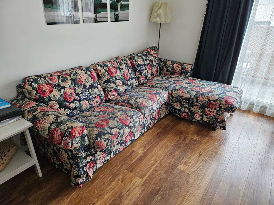 Триместен ъглов диван и кресло / фотьойл от серия EKTORP на ИКЕА