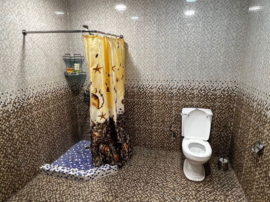 Kvartira-hovli arenda Yashnabod Dostlik metroga 5 daqiqalik masofa.