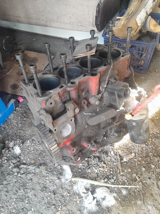 Продам коленвал блок от двигателя 2е