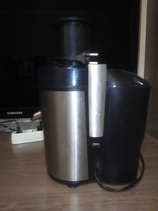 Продаю соковыжималку