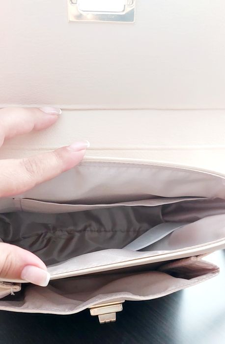 ЧИСТО НОВА Елегантна дамска чанта LC WAIKIKI