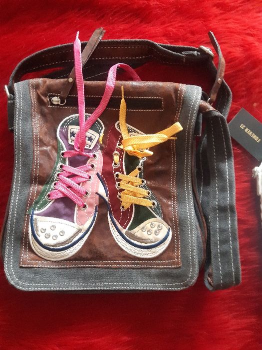 Дамски чанти 5 евро на бройка