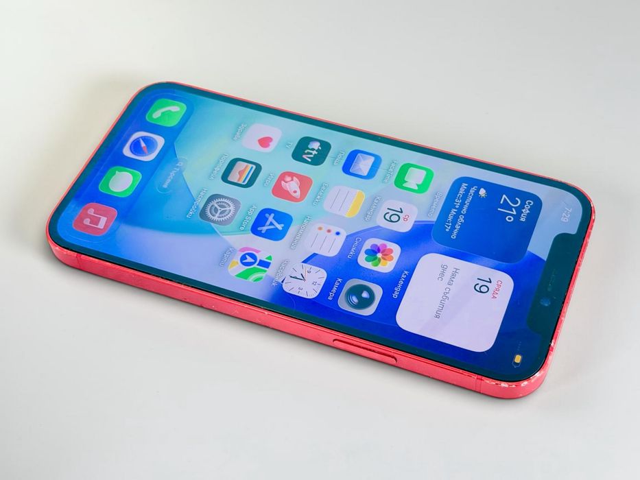 Apple iPhone 12 64GB Red Отличен