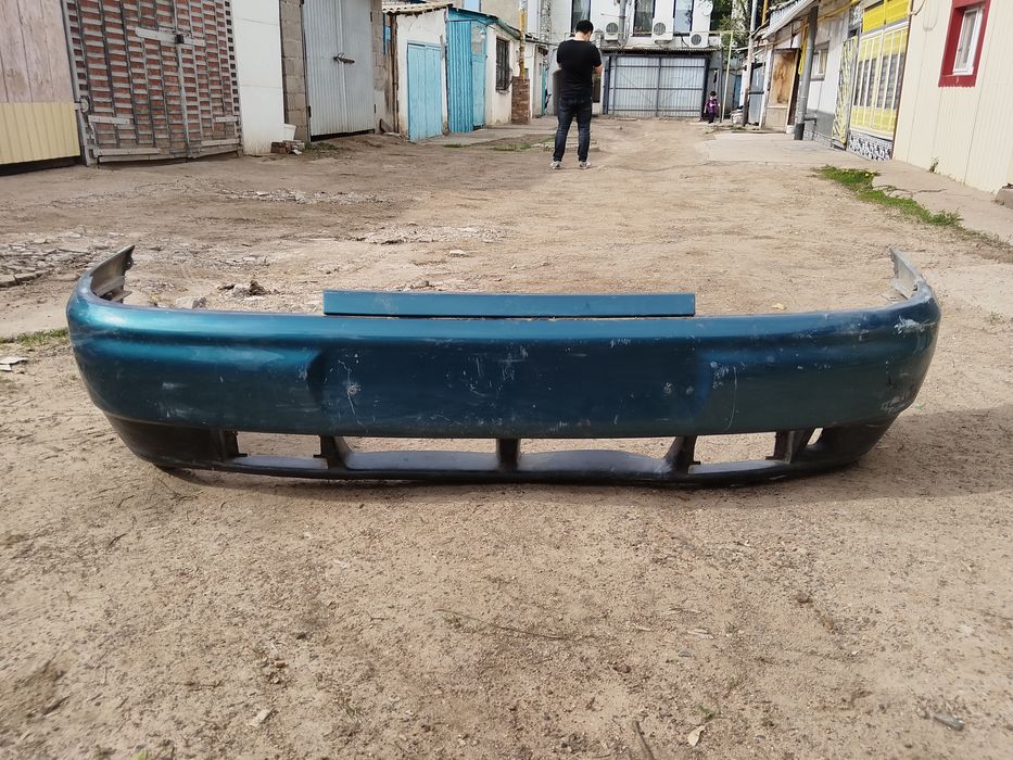 Бампер передний б/у