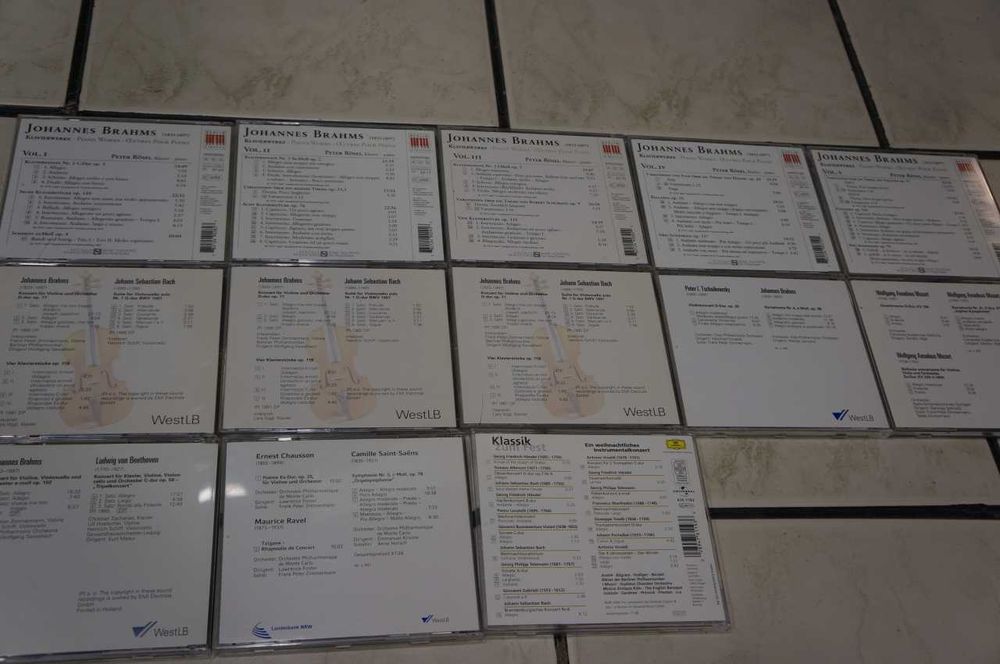 Оригинални компакт дискове класическа музика