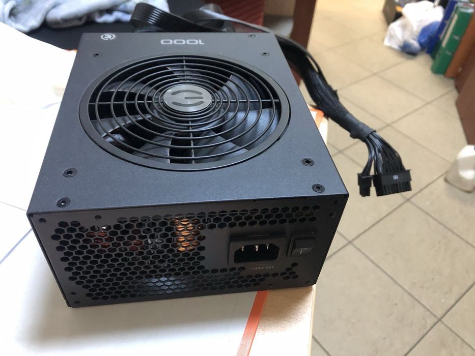 Захранване EVGA 1000 GQ, 80 Plus GOLD 1000 - 210-GQ-1000-V2