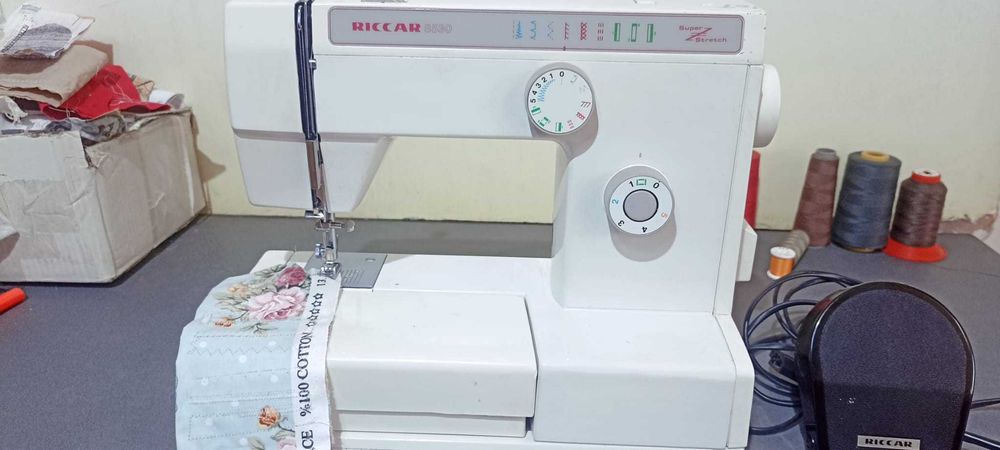 Masina de cusut Riccar 8530  Semi industriala