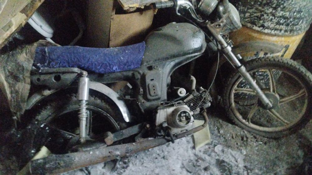 мотоцикл рейсер не на ходу