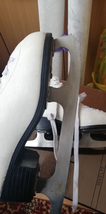 Продам коньки для девочки