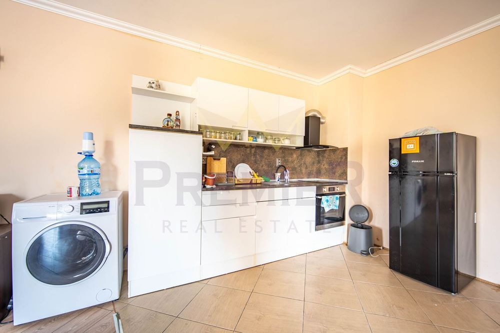 Дава се под наем Двустаен апартамент в Варна, Бриз - 70 кв.м за 357 € - Снимка #2