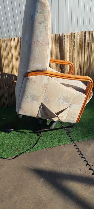 Електрически фотьойл с релакс механизъм