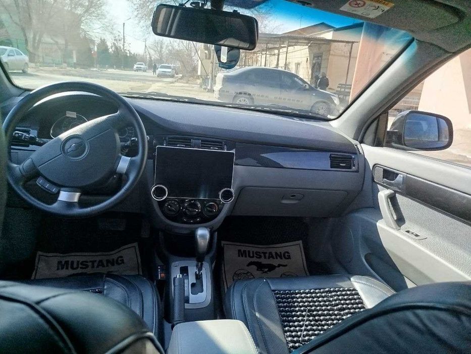 Қора жентра автомат каробка (без люк) сотилади