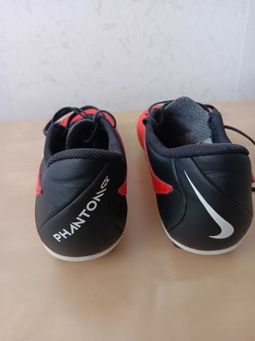 Футболни обувки (бутонки) Nike Phantom GT2 Academy FG/MG – Оригинални