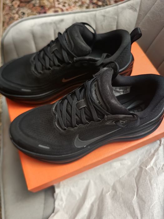 Nike Vomero Plus