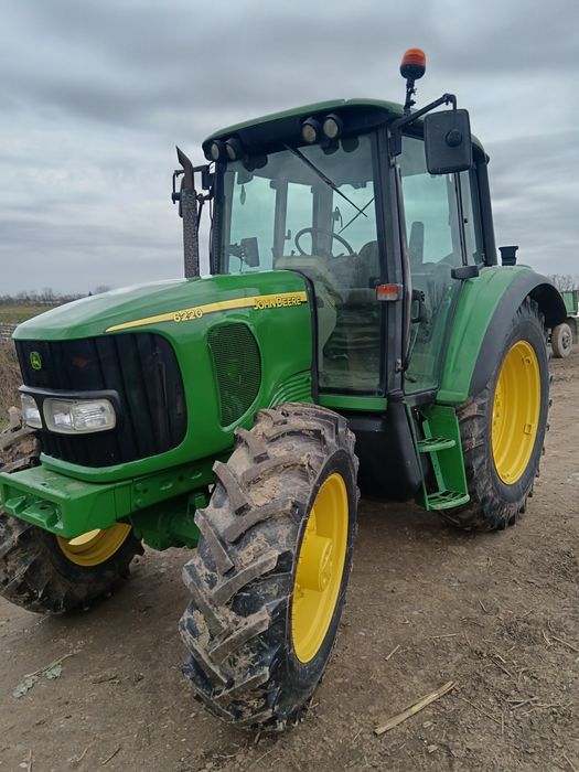 John-Deere   6220