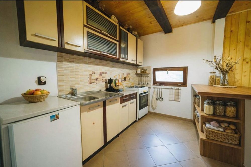 Casă de vacanță de vânzare – Tengheler, lângă Ditrău