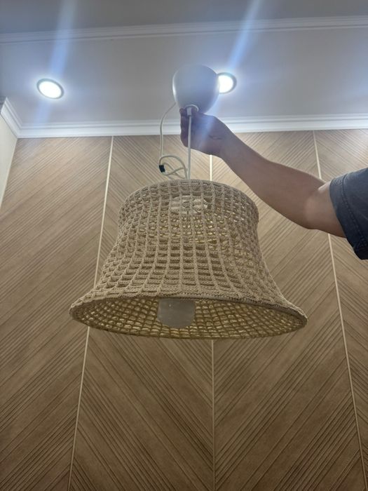 Продам люстру ikea