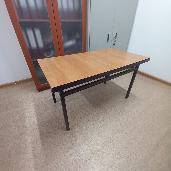 Журнальный столик