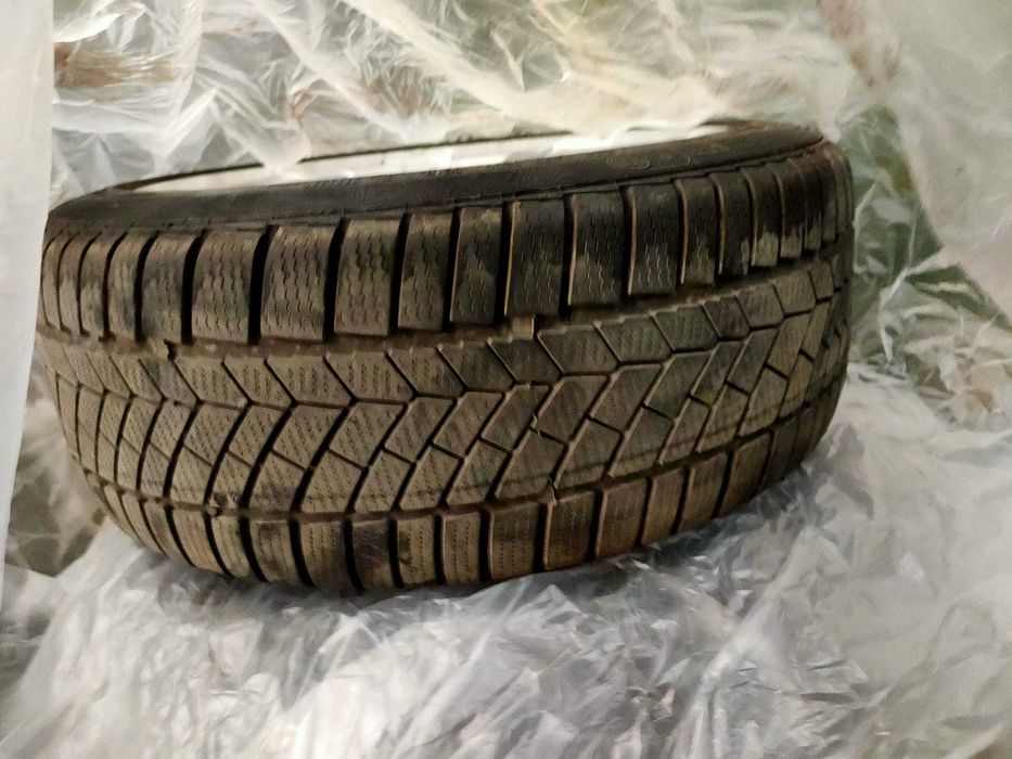 Автомобилни гуми за BMW E90/E91