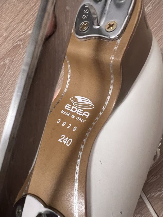 Проффесиональные фигурные коньки Edea Overture