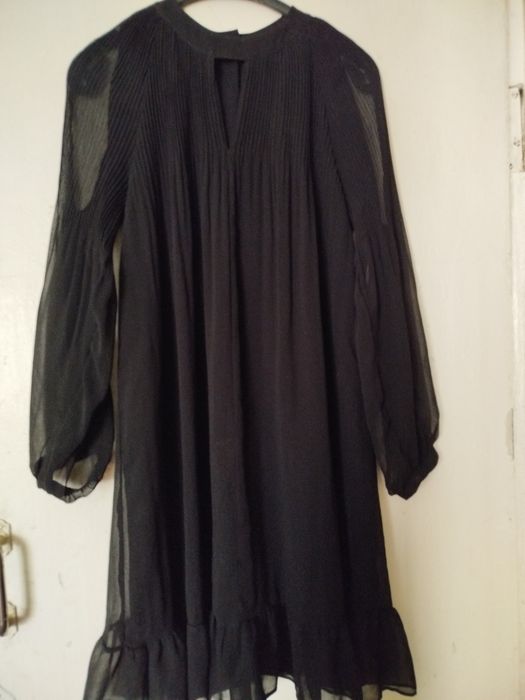 Чёрное платье love republic