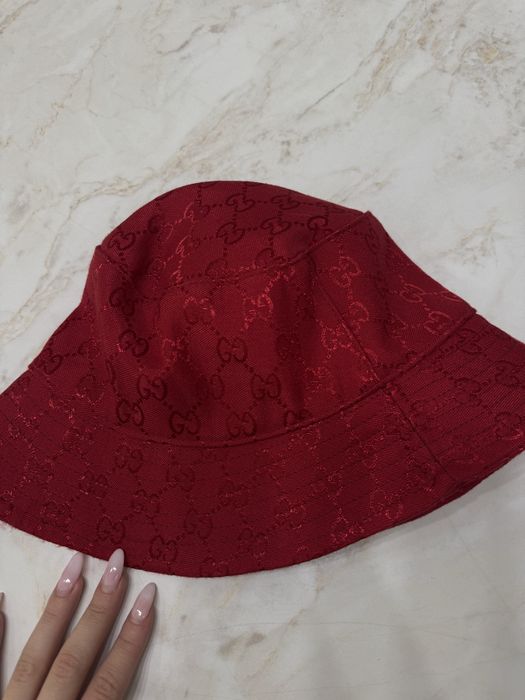 Нова шапка на гучи