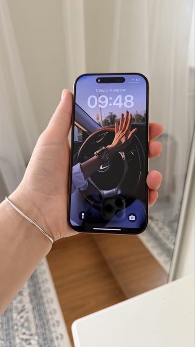 Iphone 16pro , в хорошем состоянии