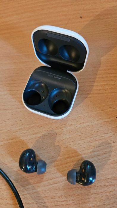 Samsung Galaxy Buds 2 Light Gray