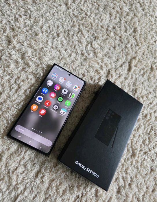 Vand sau schimb cu Iphone Samsung 5g