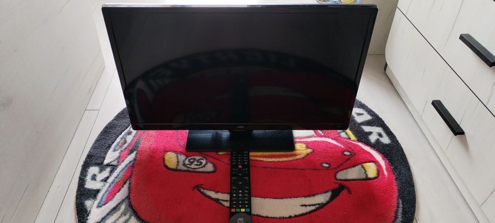 JVC led 24 HD Dolby audio