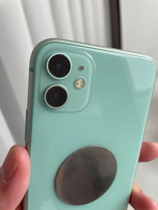 Продам Iphone 11