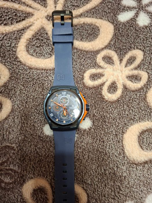 Часовници два броя нови