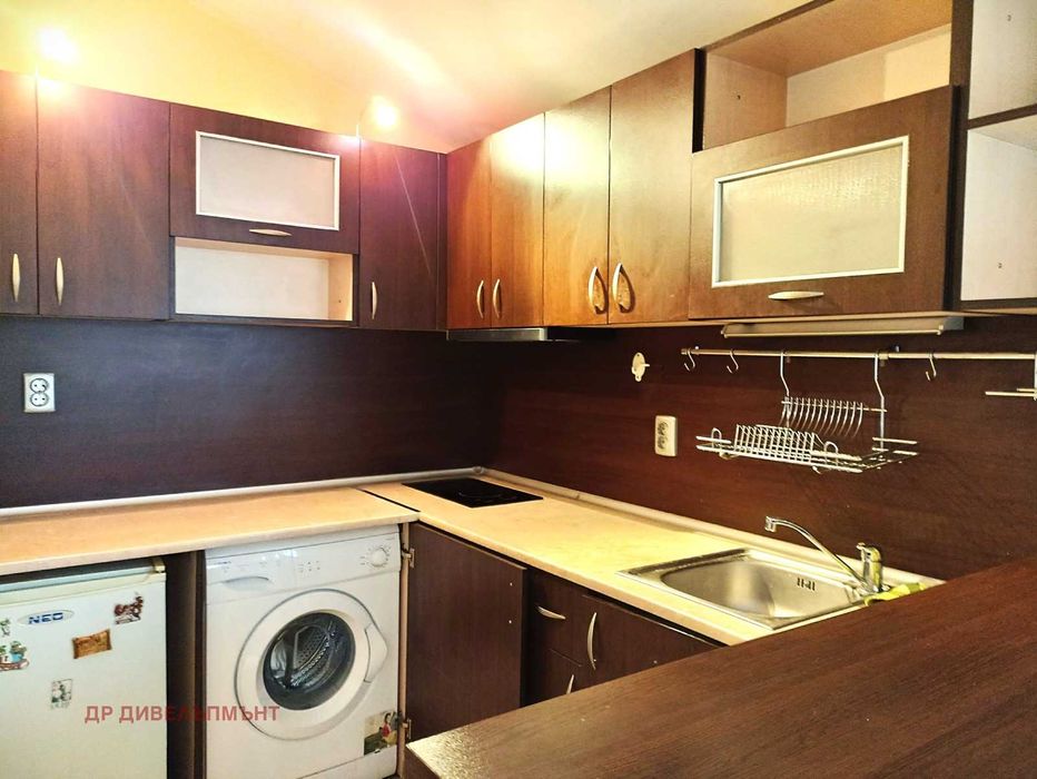 Дава се под наем Двустаен апартамент в Несебър - 68 кв.м за 281 € - Снимка #1