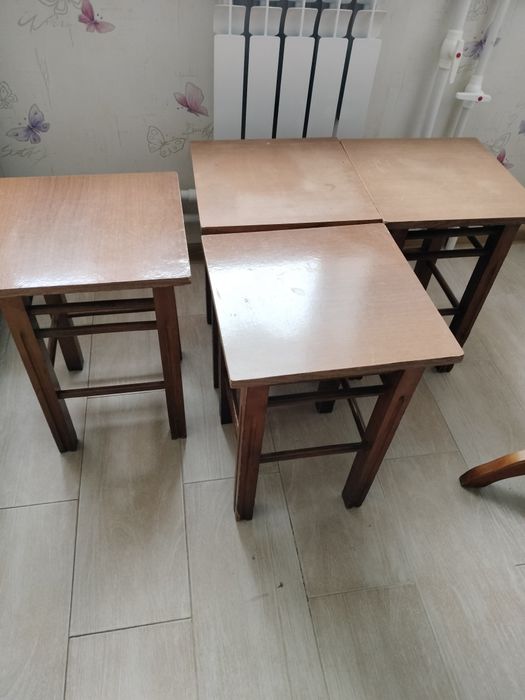 Продам диван и табуретки