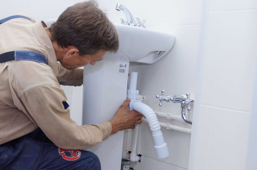 Услуги сантехника качественно и аккуратно (цены приемлемые) вызов 24/7