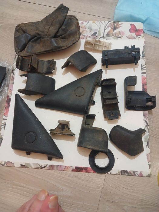 Тоета Карина Е по салону