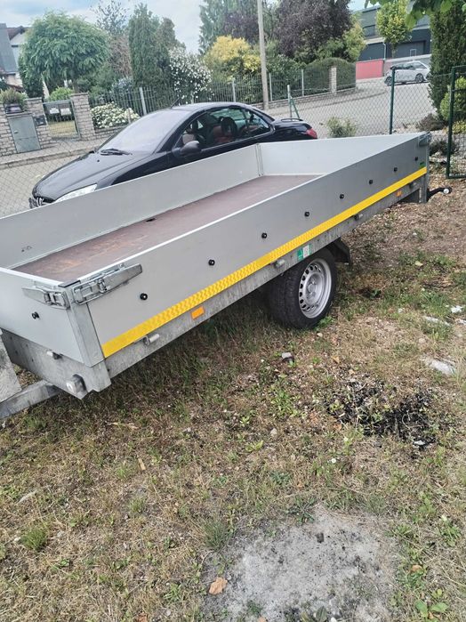 Vând remorcă 750 kg se conduce cu categoria B