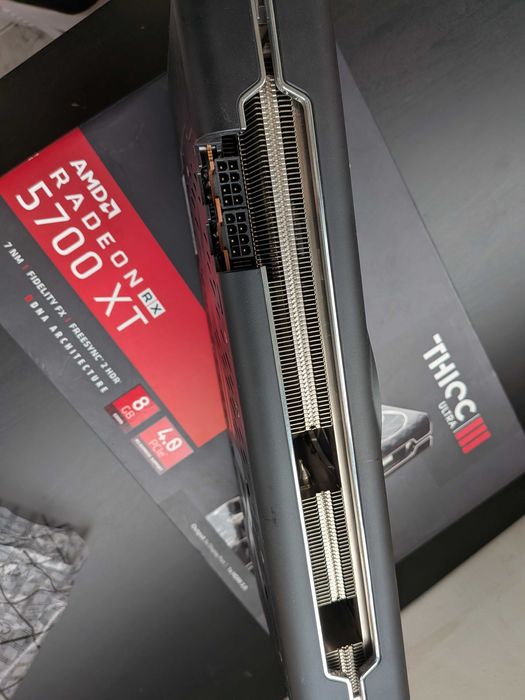 XFX Radeon RX 5700 XT THICC III Ultra 8GB – Пълен комплект с КУТИЯ