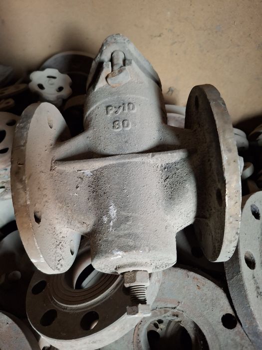 Продам кран пробковый бронзовый