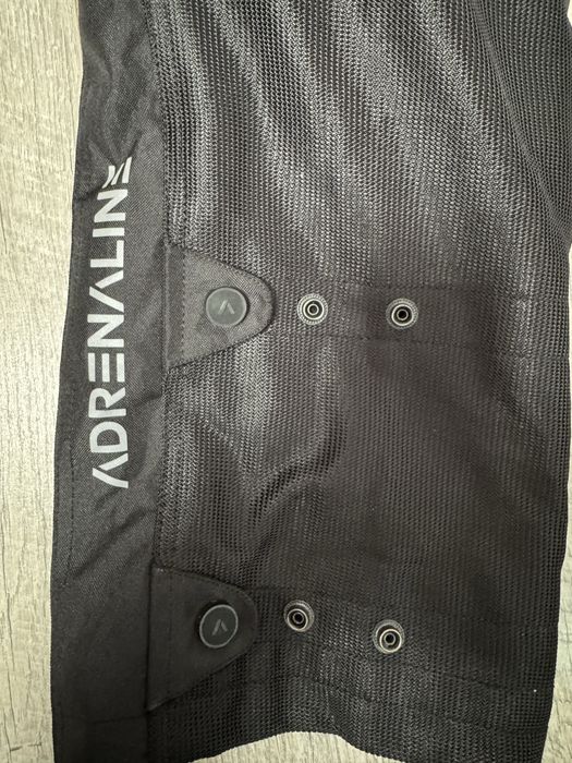 Pantaloni moto Adrenaline cu protectii genunchi