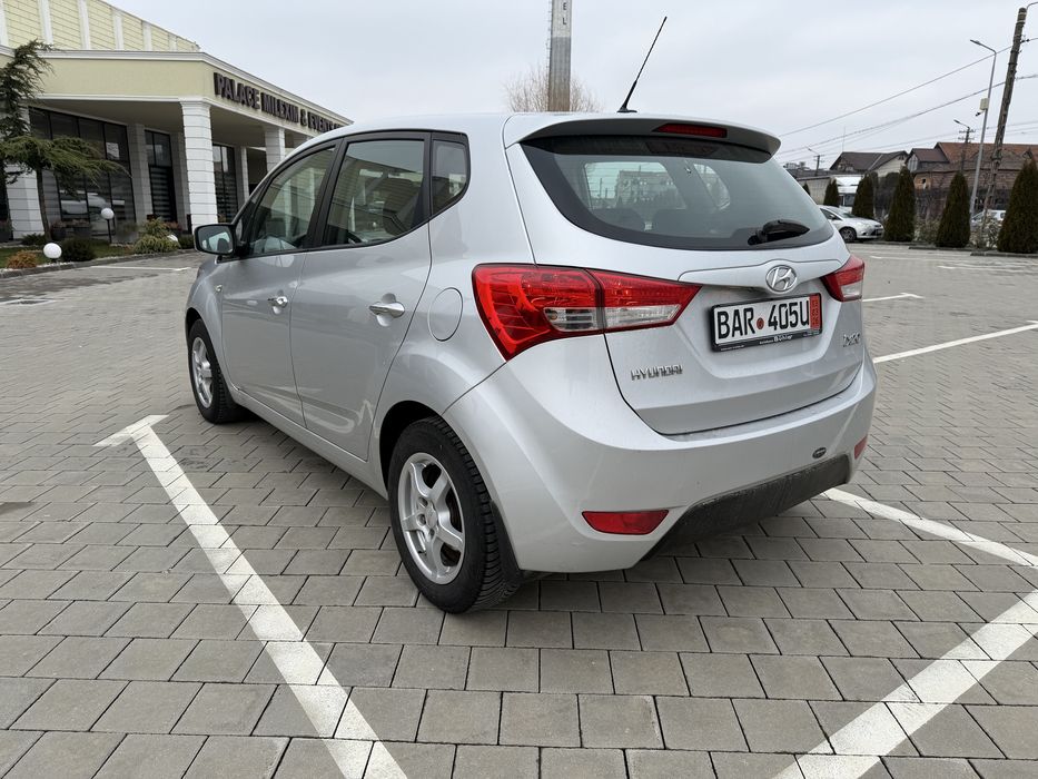 Hyundai ix20,AUTOMAT, 2015,1,6 benzina,pretul este 6950€