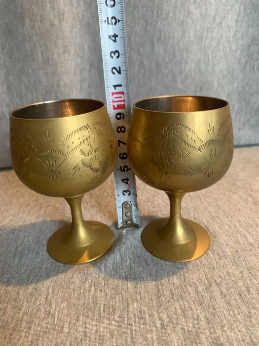 стари Месингови чаши гравирани