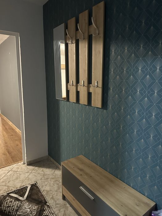 Inchiriez apartament