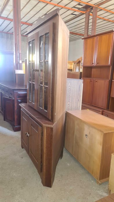 ъглов шкаф витрина внос от Европа