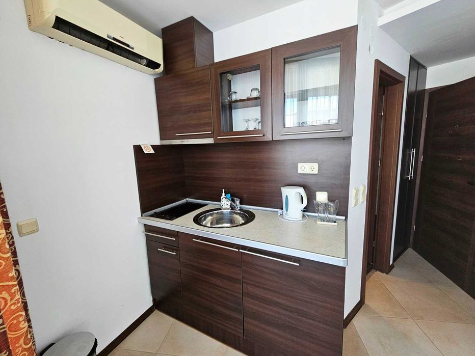 Продава се Едностаен апартамент в Балчик - 51 кв.м за 1334 €/кв.м - Снимка #3